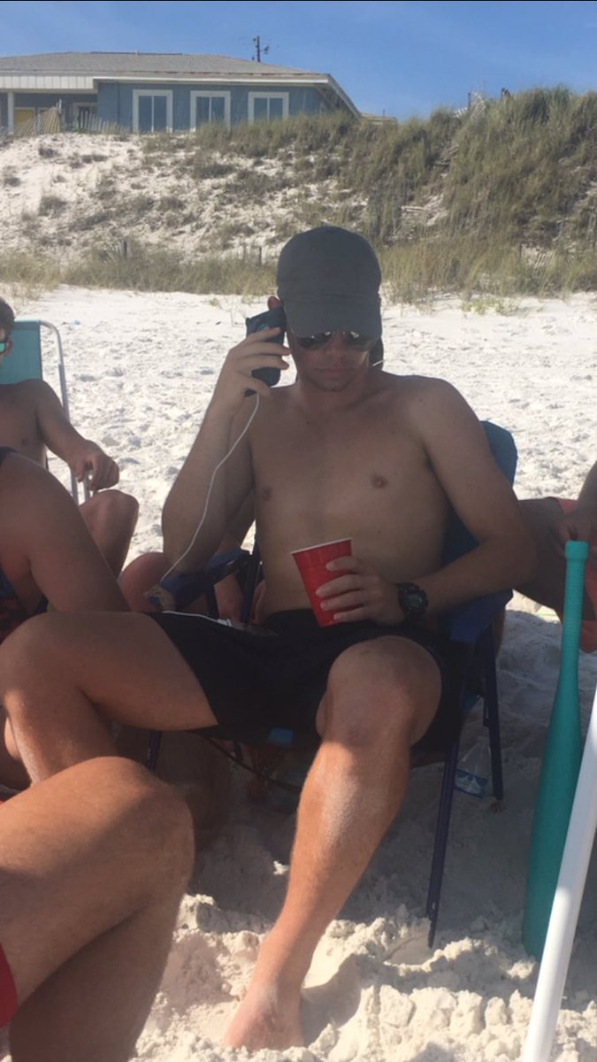 brendajenkins23's tweet photo. @JoshKing_12 Happy 19th birthday! Love ya! #imnotgaybut$20is$20 https://t.co/L3jWvFdoTr