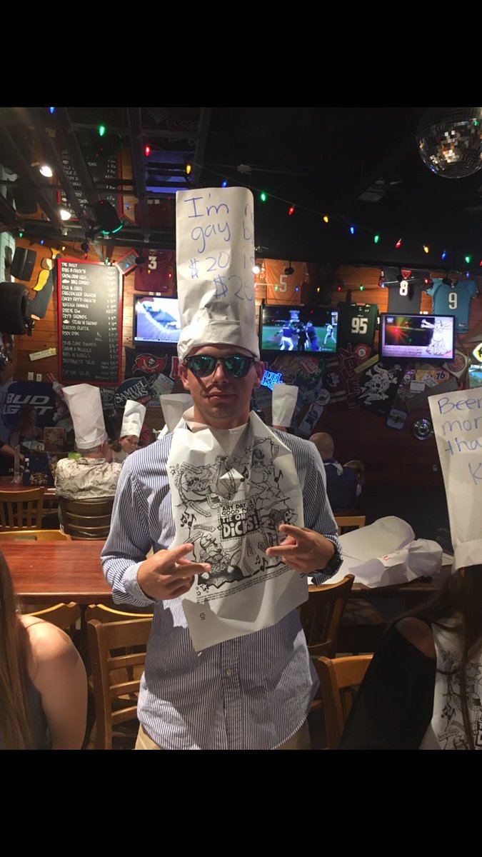 brendajenkins23's tweet photo. @JoshKing_12 Happy 19th birthday! Love ya! #imnotgaybut$20is$20 https://t.co/L3jWvFdoTr