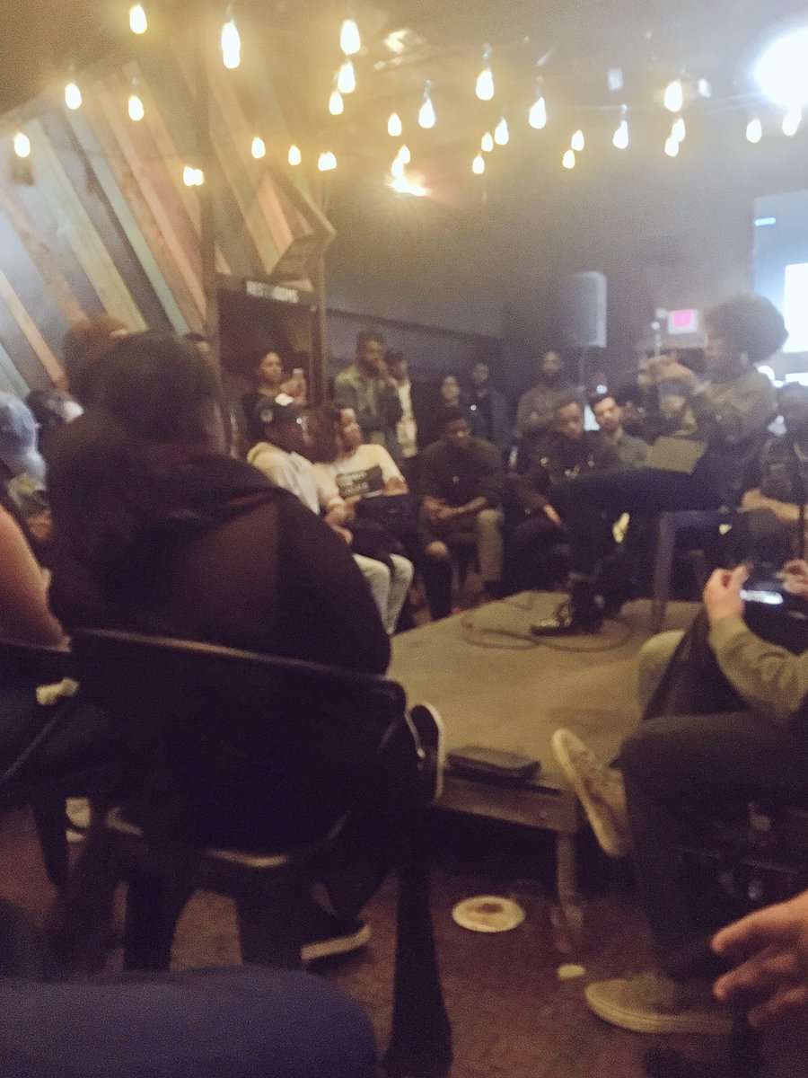 Found my long lost friend Chantelle Bateman COO @SouthboxHQ (who I met thru <a href="/yyarden03/">Yuval Yarden</a>), who's telling the story about how she ended up in this chair. From the marines to peacebuilding, from <a href="/theIHHE/">IHHE</a> to Southbox: #Startups ☑️ #Content ☑️ #Venture ☑️ #CraftYourHustle