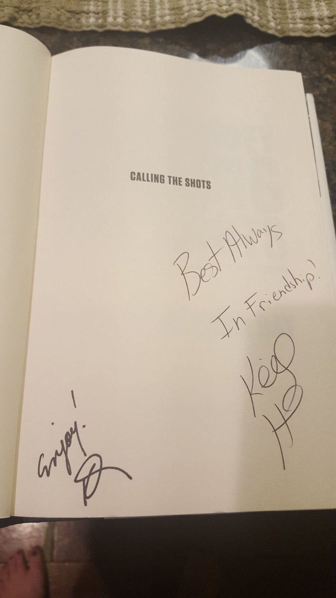 bigtimelam's tweet photo. Best friend/co-worker T2 that gave me a signed copy of Kellys book !!! #greatguy #oneofakind #makesworkbetter @KellyHrudey https://t.co/aeUPd90Tdp