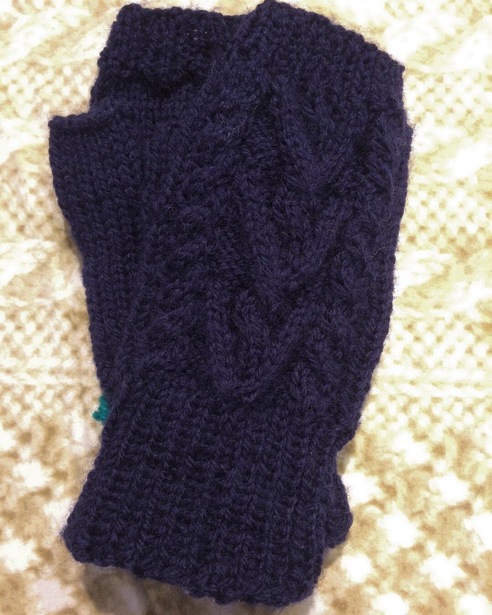 自由が丘ボタン洋裁材料店ダック H G L Kmk 毛糸のぼうしと小物をすこし Wool100 の手袋をご紹介 Knk925red 自由が丘 自由が丘ダック 自由が丘手芸 毛糸 ニット 手編み 編み物 T Co Iy0etfpgvi T Co Rq4sb3gec8