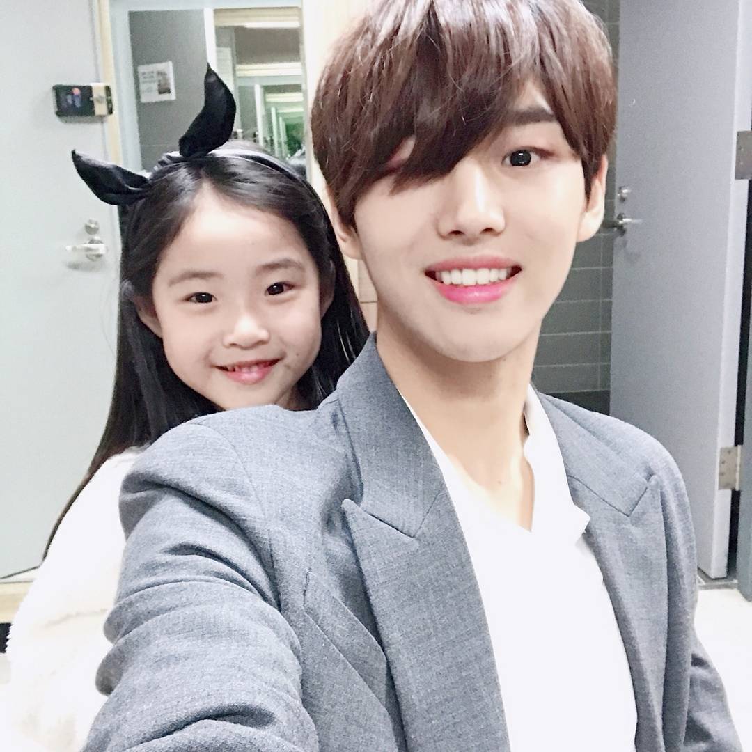 Cookiehong417's tweet photo. Leeyewon_actress's IG

 #PENTAGON #HONGSEOK #펜타곤 #홍석 #양홍석 https://t.co/V8vd3JvcVV