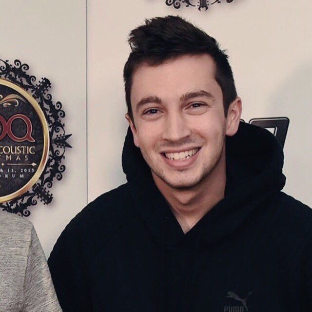 Happy birthday to my lord and savior Tyler Joseph. Amen hallelujah praise jesus 