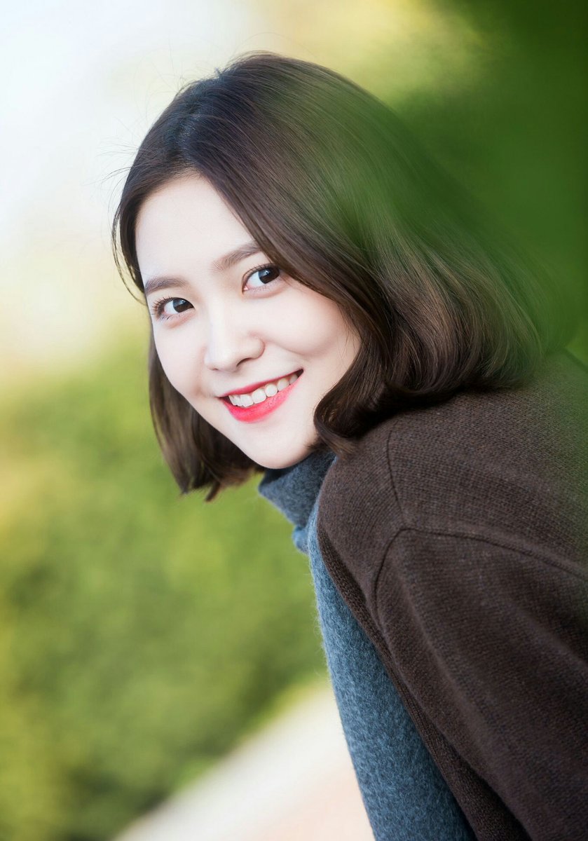bskuziy's tweet photo. @Vaporgency Hello I'm Kim Ye Rim 99 L, Vocalist and sub rapper from RedVelvet. Mind to verif me? #Vaporgency https://t.co/jAC1LZAijp