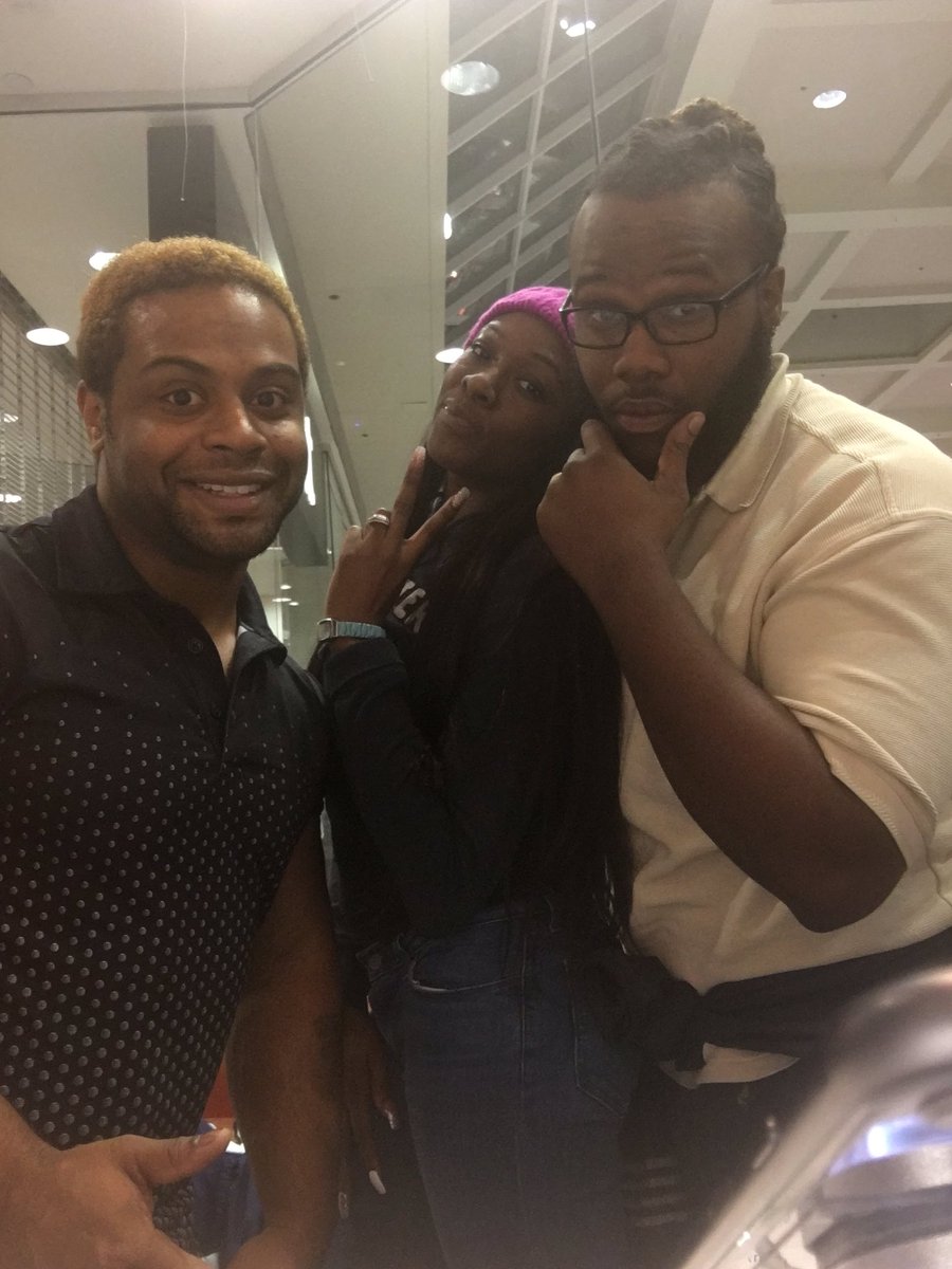 Just welcomed Brand New customers to the Direct TV Family! Att Chesapeake Square in the Building !!!! #steeletheshare #regulators