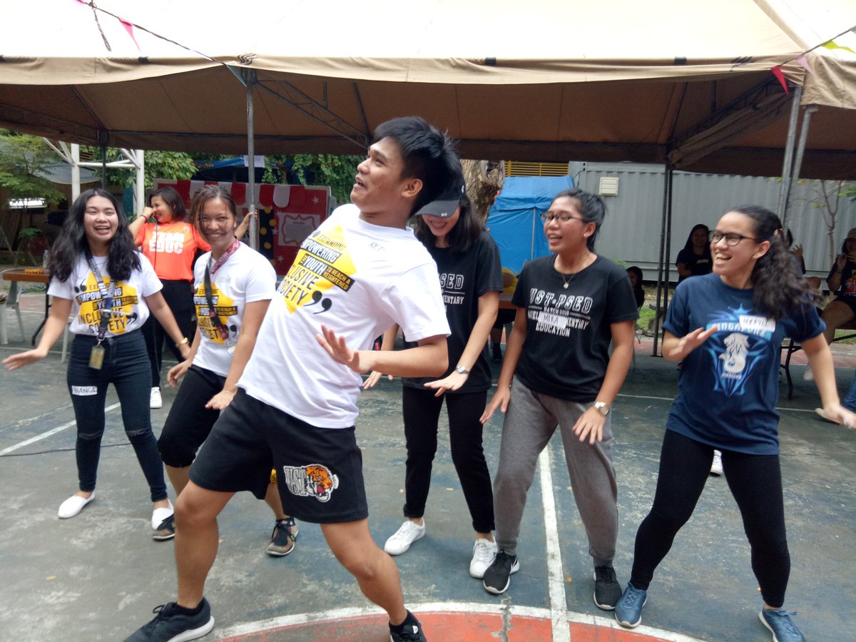 ustguts's tweet photo. TEAM-Y NEUTRON AND TEAM NAMELESS ๐๐ช๐ข #EESxGuTS #iGuTSparkswithEES #SPARKS2017 https://t.co/vlpCpnj0li