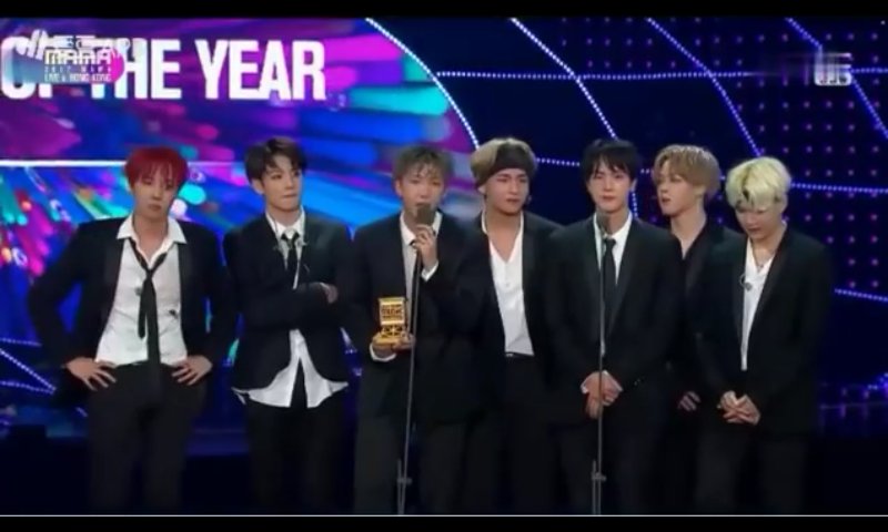 anjellagee261's tweet photo. Congrats our boys ! Thumbs up😉 the best and always the best! y'all deserve it. i love you a lots bangtan boys 😙
#MAMA2017
#artist_of_the_year
#BTSARTISTOFTHEYEAR
#BTS
#2017MAMAinHongKong
#SpringDayBestMV https://t.co/Sf080u27kR