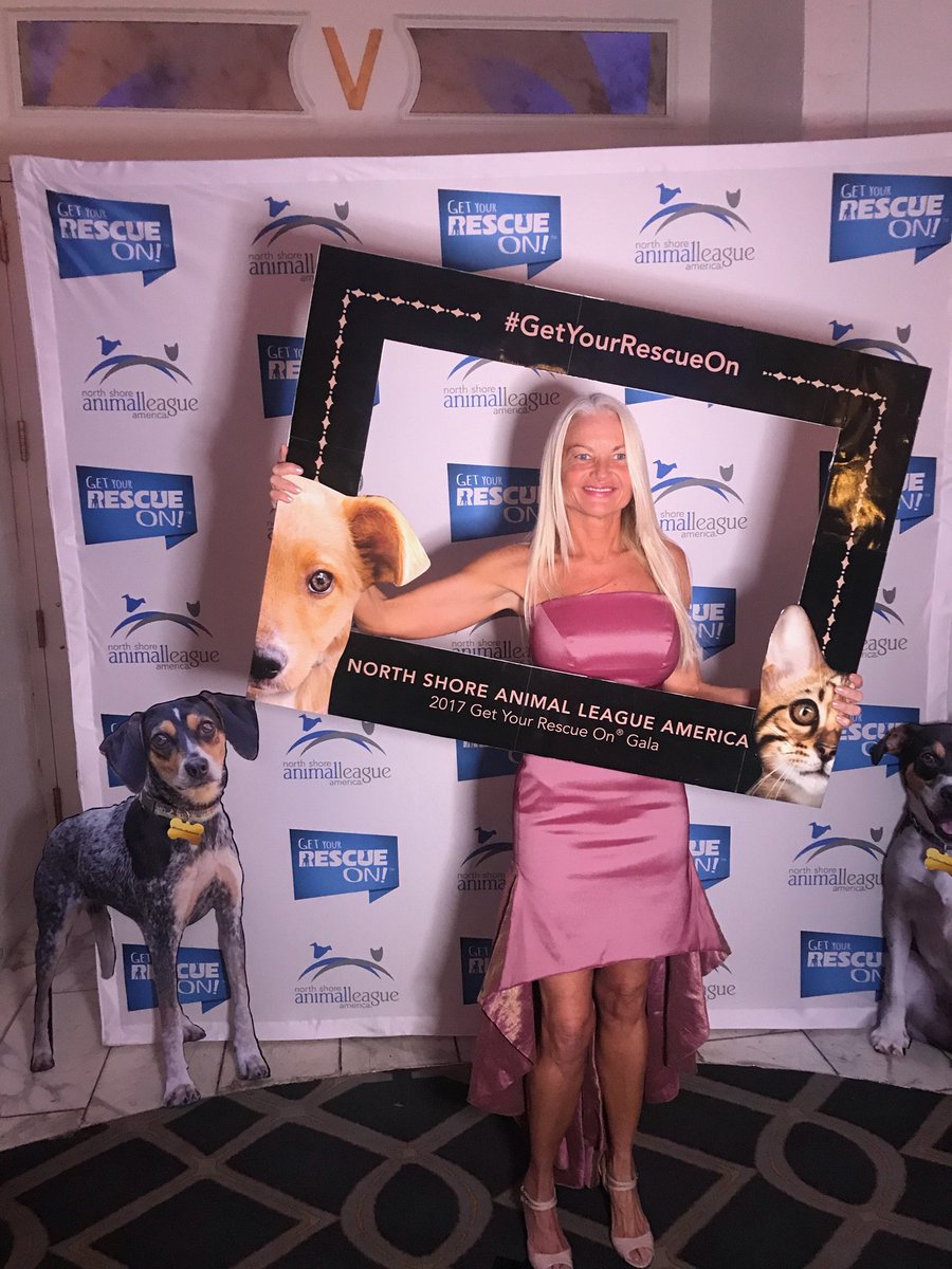 Activ4Pets's tweet photo. "Life is better when people and #pets are together." Quote from the VP of @Purina at tonight's @AnimalLeague#GetYourRescueOn Gala... couldn't agree more! Oh and look it's Beth Stern! 👀 https://t.co/FaVy1tdK40