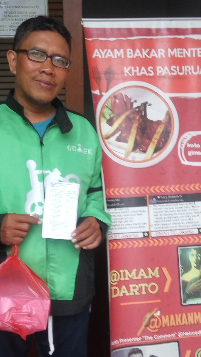 Bang Soni Sumarsono melayani GoFood sepenuh hati utk kepuasan cust <a href="/gojekindonesia/">Gojek Indonesia</a> <a href="/MakanMentes/">Makan Mentes</a>. Semoga barokah buat keluarga. Semangat bang 😘
