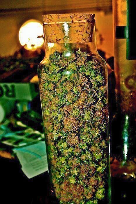 HIGH_TIMES_Mag's tweet photo. Always keep a stash. https://t.co/3DigIdfFwF