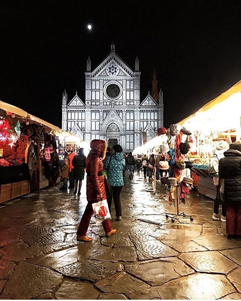 Ahhhh a Firenze sono arrivati i mercatini di Natale ... ecco qui quello di Santa Croce.
Grazie <a href="/cristinaromeo/">cristina romeo</a>
.
#igersfirenze #igerstoscana #igersitalia #cittadifirenzeufficiale #florence #firenze ift.tt/2AOUvPz