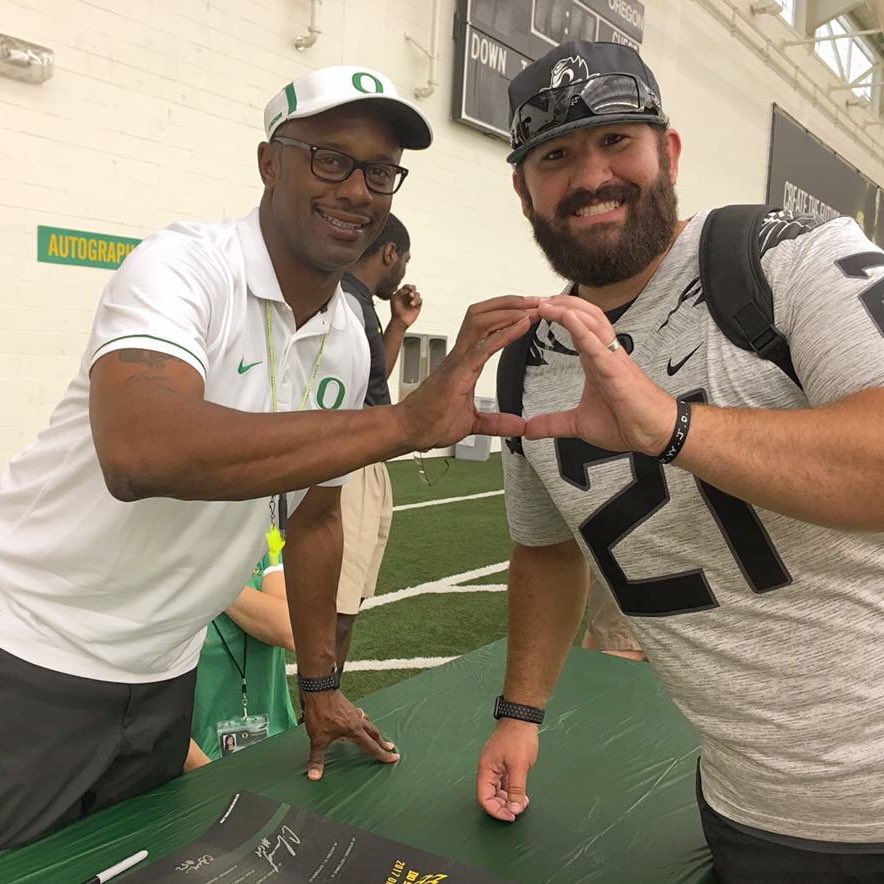 godux1987's tweet photo. #TrustInWillie #CoachTag #DoSomething Coach Tโs empire is just getting started ๐ฐ๐ฐ๐ฐdonโt believe the rumors๐ซ๐ซ๐ซ #ScoDucks @CoachTaggart #GoDucks ๐ฆ#themOvement18 ๐ฏ https://t.co/B07UWuBmpq