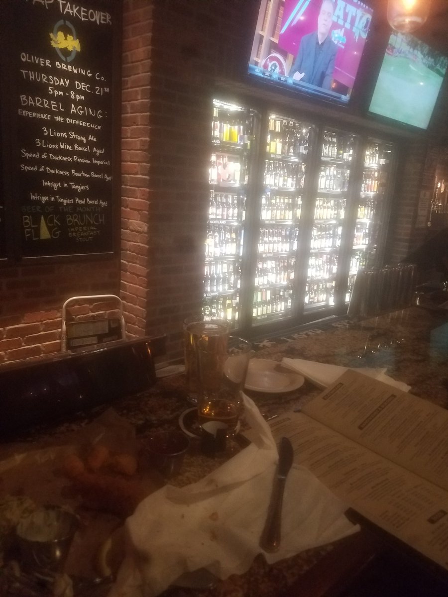 hicalluva's tweet photo. @ModeloUSA #Special 3rd Times a Charm 😆 #FoodGone #FishOnFriday #TotsRule #NapoleonDynamiteVoice #Vote4Pedro 😂😂😂 #December1st #100 https://t.co/p3I6KtlL6t