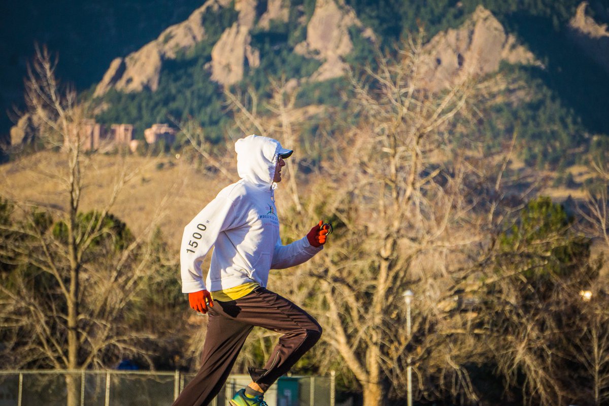 boulderrunner's tweet image. Morning track action. @lane1photos on the other end of the lens #trackisback #mastersTrack @USAMastersTrack