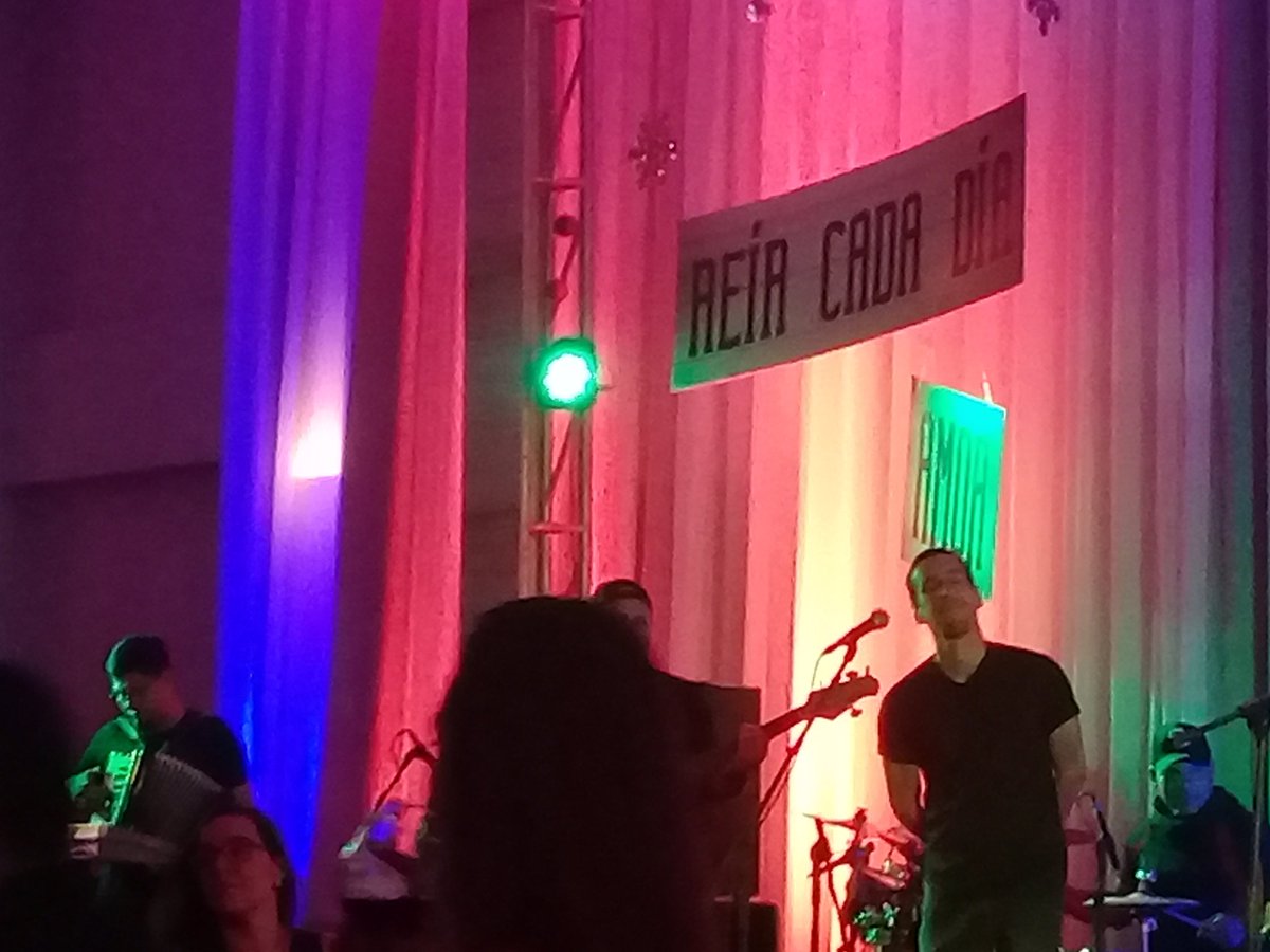 broker2311's tweet photo. @rocknica
@LaCunetaNic
#assaparty https://t.co/yusZlvVblp
