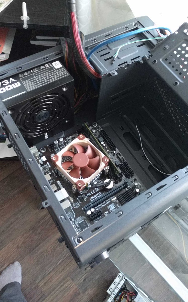 Asres93's tweet image. Quick look at my pc. All I&apos;d need is a GPU to play my favorite games :D  #Wootmas #UFDTech #cheappc