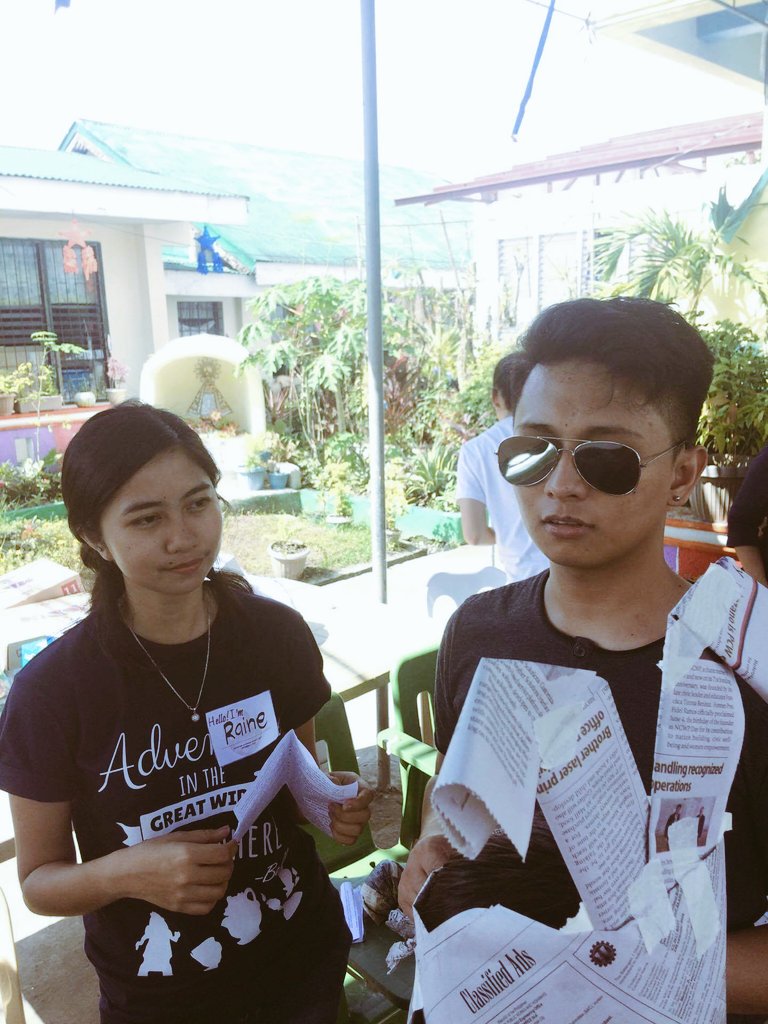 Immicoangeloo's tweet photo. Masarap sa pakiramdam ang may napapasaya kang ibang tao, pero mas masarap sa pakiramdam ang mapasaya ka ng ibang tao.
#Outreach2017 https://t.co/8nrg6dj0fO