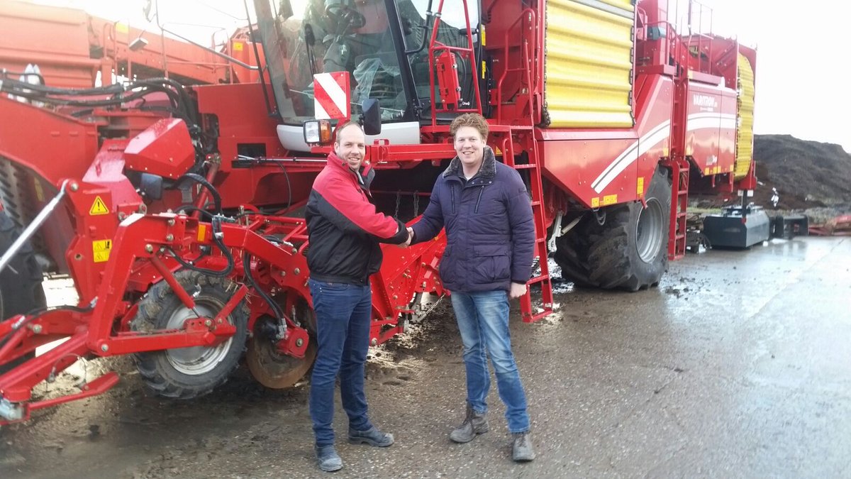 Met trots presenteert bildtse aardappelweken  hoofdsponsor Dijkstra Multiservice (landbouwmachines en industrie) uit Ferwert.