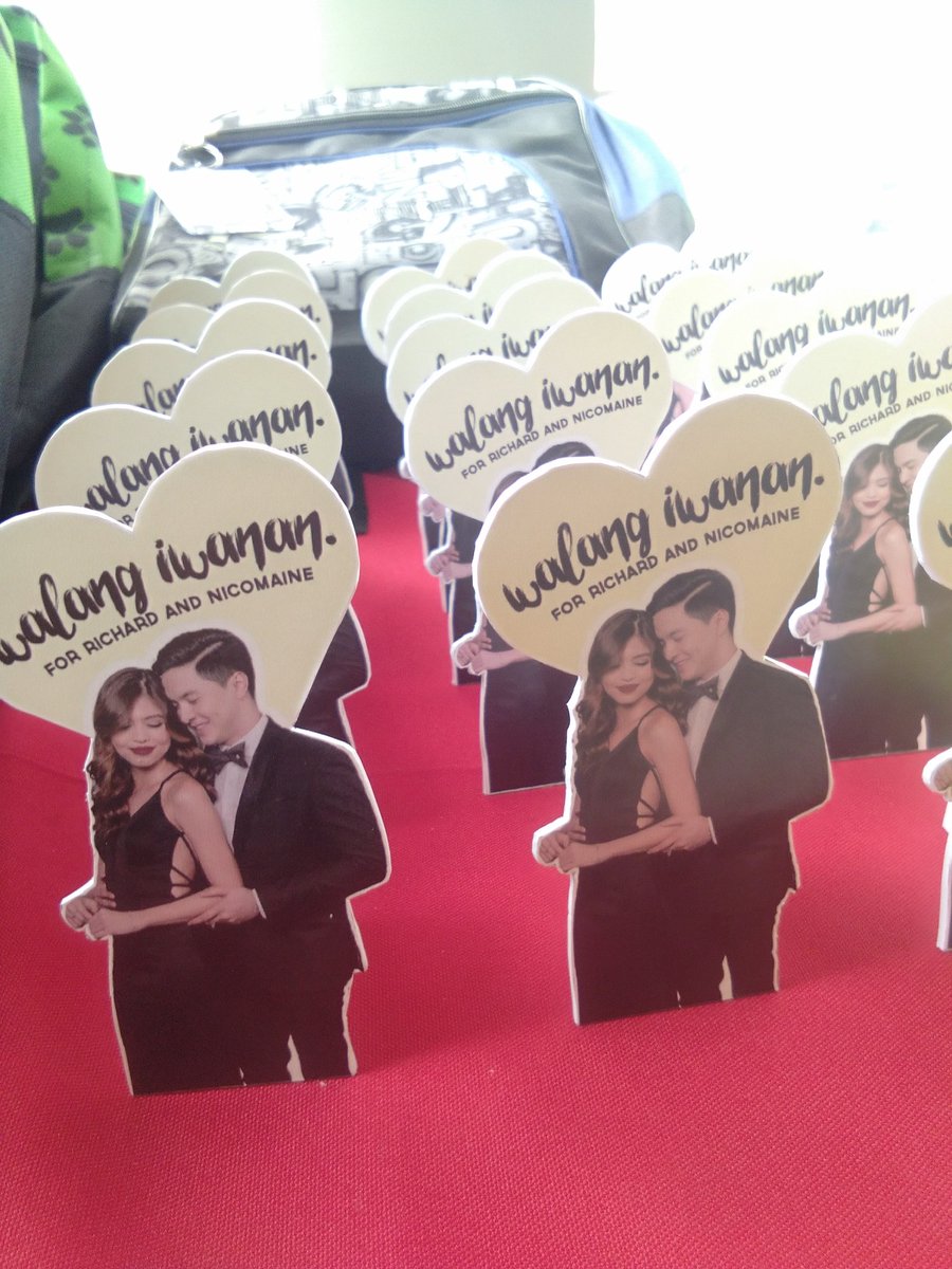 yesimjoyce_'s tweet photo. We're hereeeeee! 💛

See youuuuu ADN Bohol!
@mainedcm @aldenrichards02 

Thank you for these 👇 @aldvb 💛 https://t.co/HwmYHfOqGs