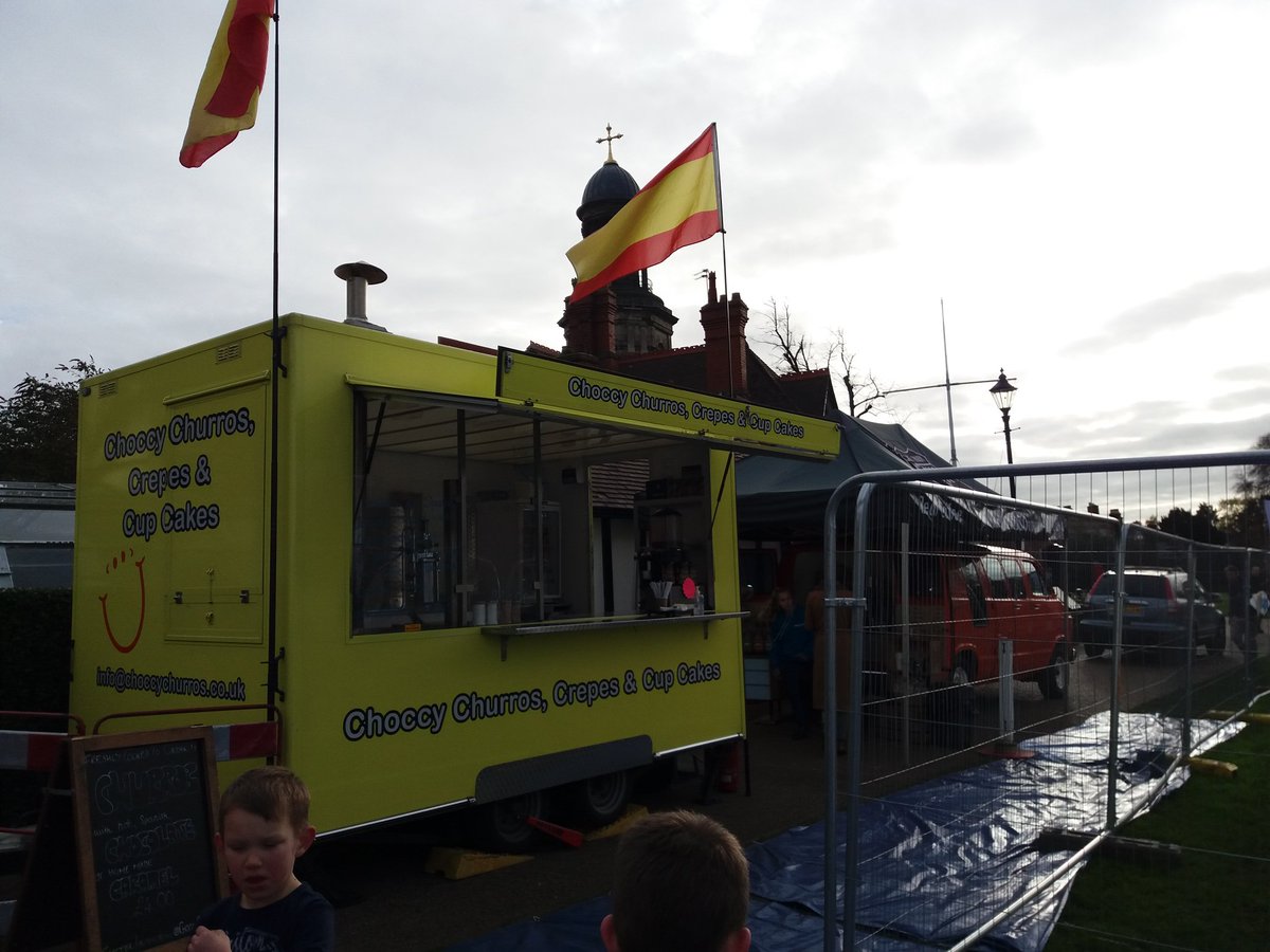 ChoccyChurros's tweet photo. Its today! @KnutsfordXmas 11-7pm! #CanutePlace #Churros #Chocolate #Caramel #Sugar #Cinnamon @ThePizzaMakerUK @somtamstreet @CrepeChateau @azulito_coffee See you there!! https://t.co/2Kf4CAOBvN