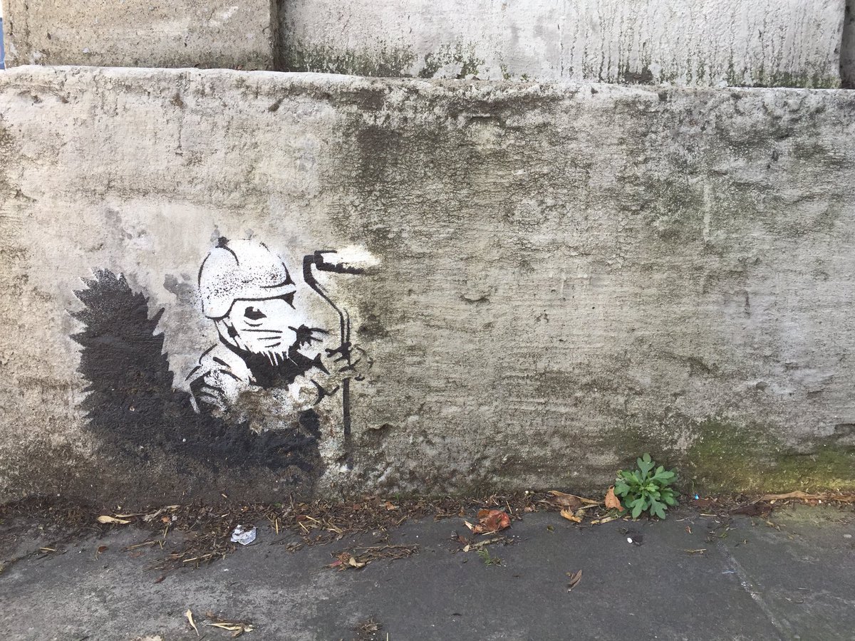 hello2luke's tweet image. Is this a #Banksy ?