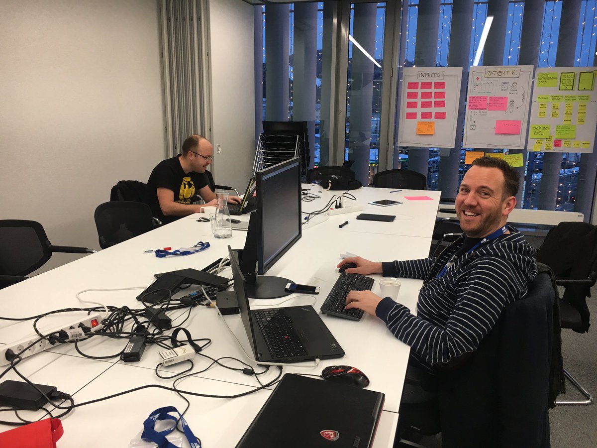 Die Maschinen laufen wieder <a href="/Adcubum/">Adcubum</a> #adchackdays17 🤖