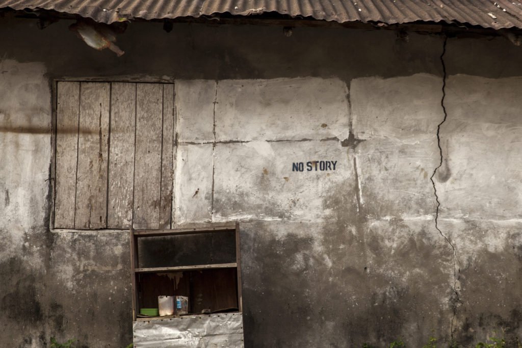 bekexjj's tweet photo. When I think about the events in #Libya, two things come to my mind. 
This picture I took during the @InvisibleBord road trip in Nembe, and the poem 'Home' by British-Somali poet @warsan_shire 

📷 Nembe City, Bayelsa State_ November 2017_ #BordersWithinII https://t.co/BNAcfzGDBF
