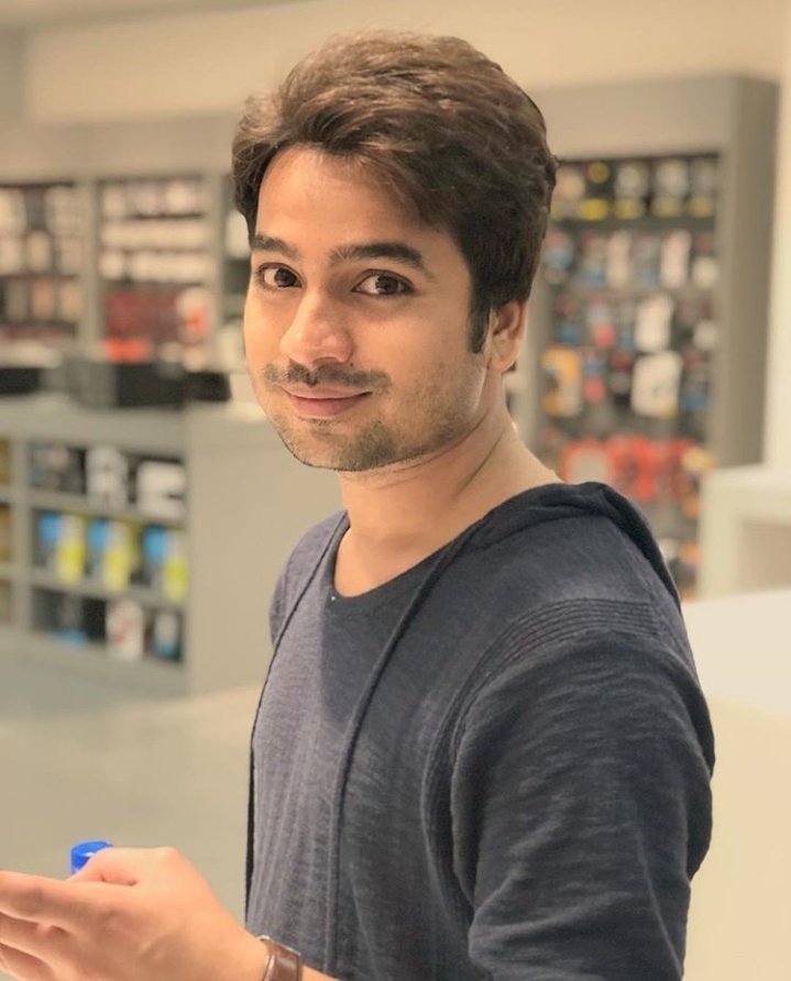 amirthalakshmi3's tweet photo. This guyyyy!!! He always makes all laugh😂😍❤ He deserves all appreciation for portraying Himesh character so perfectly!!👏👏 #BlackCoffee https://t.co/YqjqAiq6rb
