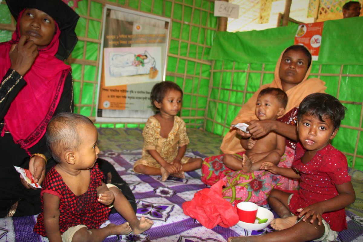 UNICEFEMOPS's tweet photo. #UNICEF screened 93% of #Rohingya children for #malnutrition during #NutritionActionWeek, admitting 3896 severely malnourished children for treatment. v/@unicefbd https://t.co/h2IyJYrctL