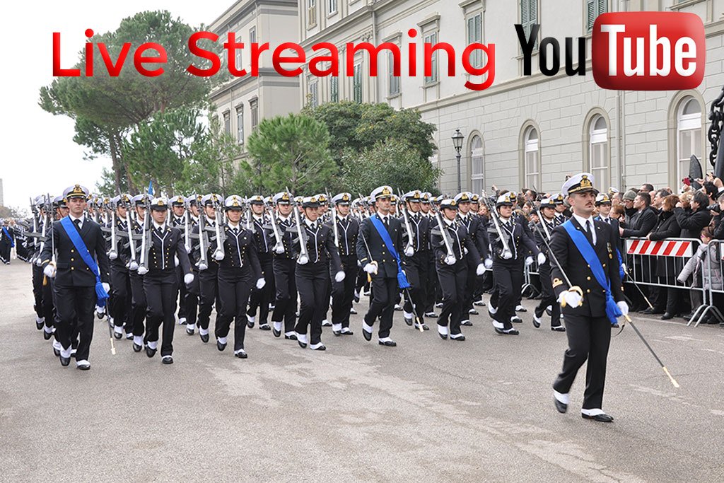 ItalianNavy's tweet photo. #Oggi #Livorno Giuramento solenne degli allievi dell’#AccademiNavale. Diretta streaming dalle ore 10:30 sul canale youtube della #MarinMilitare → https://t.co/X1WIwWobYH #IlTuoFuturoèilMare https://t.co/XNhWE0u1pl