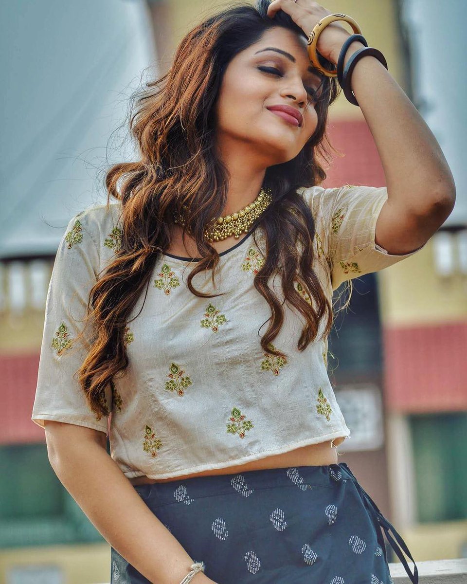 Nakshathra Nagesh Fans (@_nakshathra_) on Twitter photo Believe in yourself so strongly that the world can’t help but believe in you too.
#NakshumaForever <a href="/nakshathra___/">Anchor Nakshathra</a> Believe in yourself so strongly that the world can’t help but believe in you too.
#NakshumaForever <a href="/nakshathra___/">Anchor Nakshathra</a>