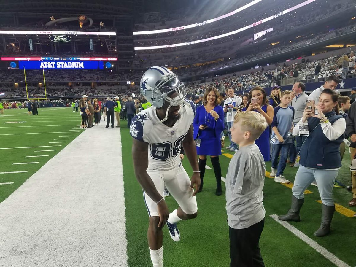 theAmberJohns's tweet photo. I didn't know I could love the @dallascowboys more! #BattleForBrock @DezBryant @JasonWitten #walterjonesjr @dak @jerr #CowboysNation #DallasCowboys #cancerforkids #superhero https://t.co/wSE4E4WpEr