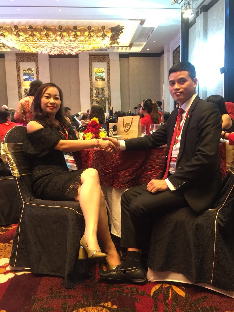 Winter74525289's tweet photo. I am Ducatus! Ducatus is great! #DTC it would be awesome if Ducatus is on exchanges before the coming Christmas! Thanks alot Mr Ha and Ms Hoa!!! https://t.co/Dtq2jACTx1