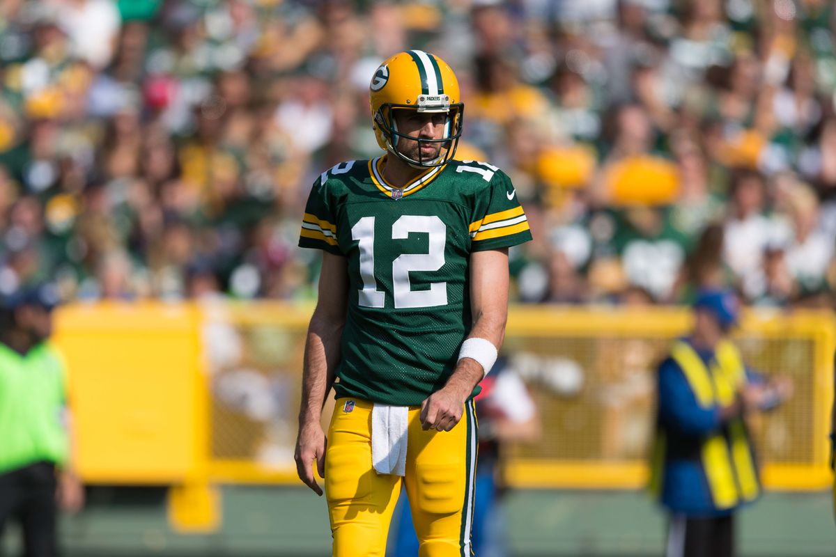 Happy Birthday to Aaron Rodgers who turns 34 today! 