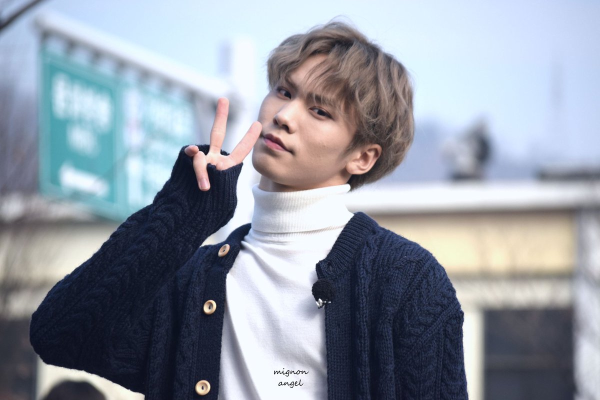 ||17.11.28|| 더쇼 미니팬미팅
죽어도 누난 너야!!!!

<a href="/offclASTRO/">ASTRO 아스트로</a> #아스트로 #ASTRO #라키 #BARAM #니가불어와