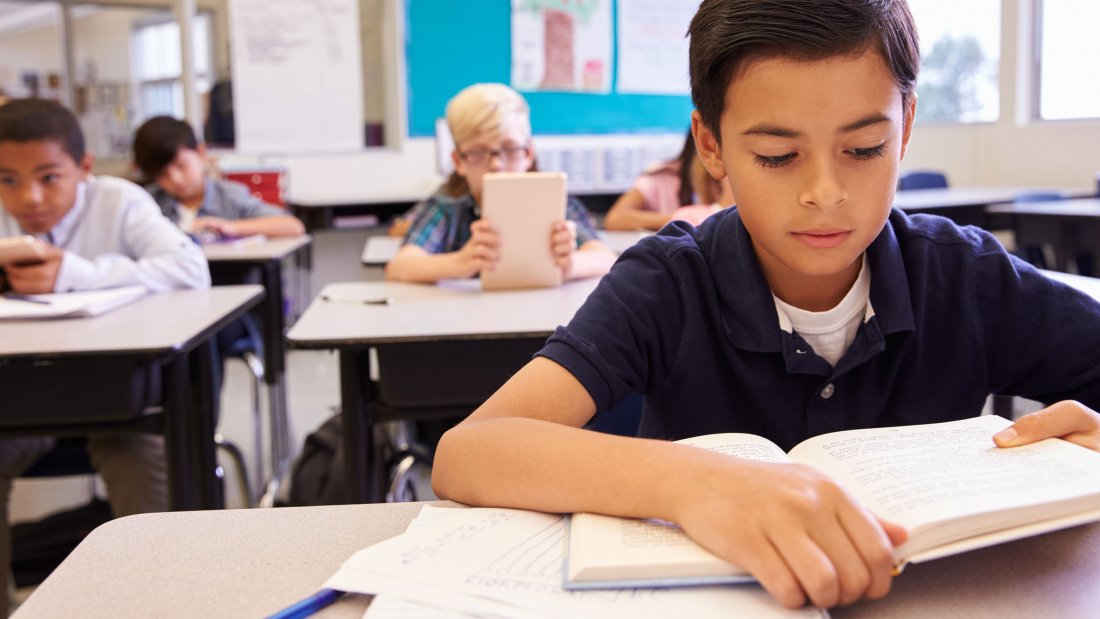 edutopia's tweet photo. Use these digital tools to get students reading more: https://t.co/7MbhOUVDtE https://t.co/zqh5jTj4JG