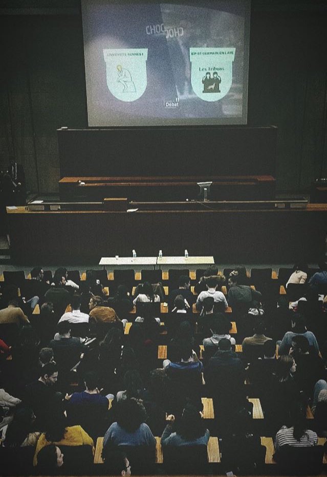 Victoire de s'éveiller (Rennes 1) hier contre Les Tribuns de St Germain au championnat de France de Débat et d'éloquence (<a href="/ffdeloquence/">FFDE</a>) ! C'est grâce à cet amphi plein et ce public de folie, Merci ! ❤️#stayfocus