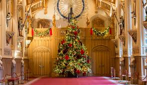 NannyMagda's tweet image. Finally the big day where the staff should be dressed up and after the last night's events I had been busy getting up and having during the night, with the help of Voliris, I got everything in place, I stood on a chair and looked over the throne hall I had just finished &amp;gt;&amp;gt;