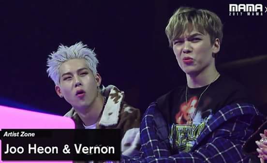 2017 MAMA Best Meme Award goes to:

#MAMARedCarpet 
#2017MAMA