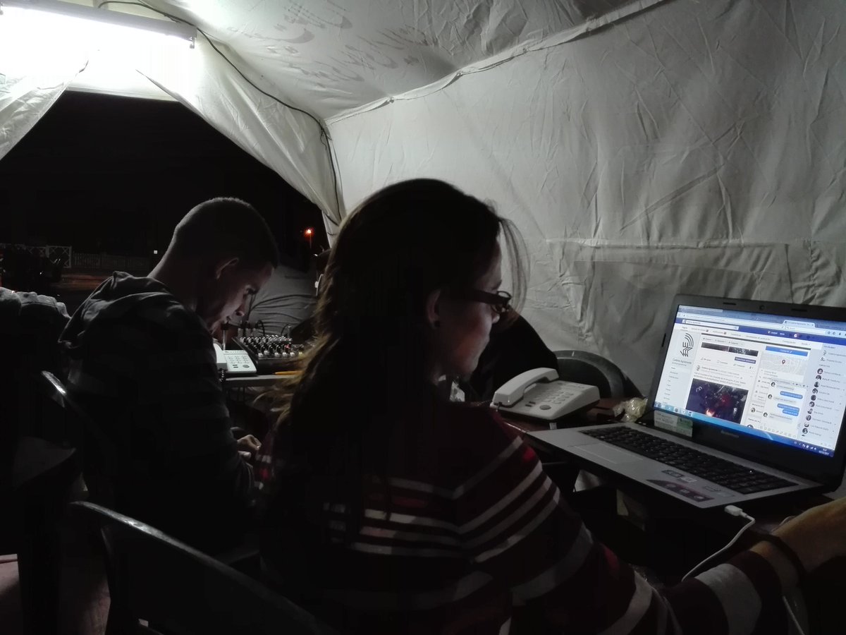 Continúa la #radio camagüeyana en la Plaza de la Revolución Ignacio Agramonte junto al pueblo en la vigilia #PorSiempreFidel <a href="/GelsyRodriguezR/">Gelsy Rodríguez Rivero</a> <a href="/GerardoPPortal/">Gerardo Peñalver Portal</a> @gesory <a href="/GeorgeCaldera14/">George Caldera</a> <a href="/gerardogonell/">Gerardo Gonell Santana</a> <a href="/GerardoCuban5/">Gerardo Hdez Nordelo</a> @Guajiritasoy <a href="/GuayacandeCuba/">GuayacándeCuba</a> <a href="/guajirocubano65/">Guajiro Cubano</a> <a href="/guerrillero_cu/">Guerrillero</a>