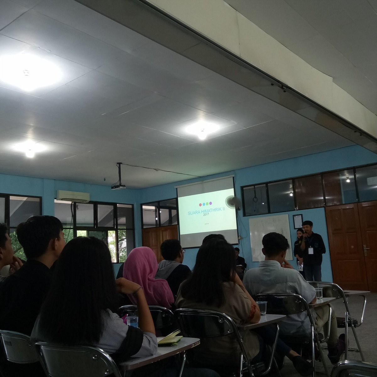 [LIVE REPORT]
Sedang berlangsung acara Suara Himathrik 2 2017 bertempat di Gedung C Lantai 3 Ruang C.3.1 dan C.3.6
#UNITYFISHTECH
#HIMATHRIK