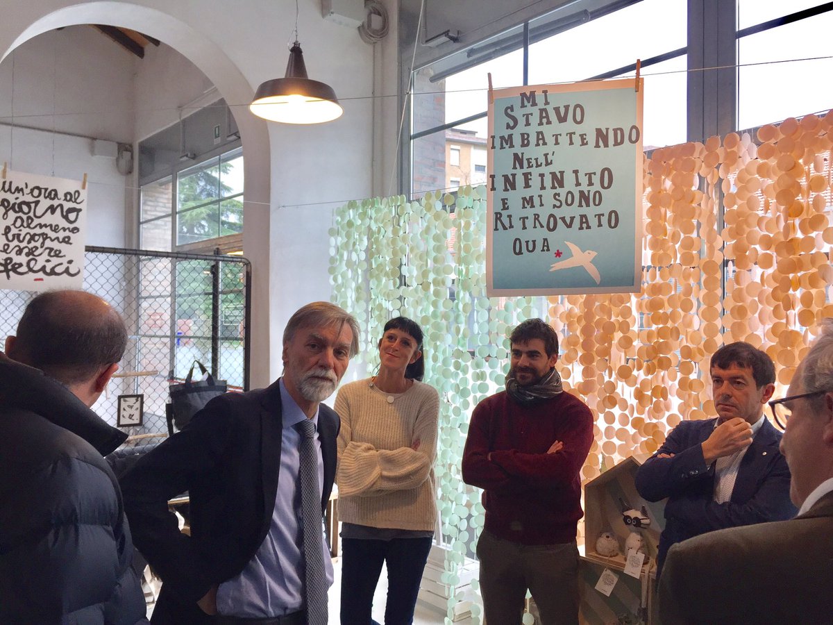 graziano_delrio's tweet photo. con il sindaco di #reggioemilia @lucavecchi72 questa mattina alla #Polveriera, bellissimo luogo di riqualificazione urbana e sociale con il consorzio Oscar Romero https://t.co/2Hy4oG89wo