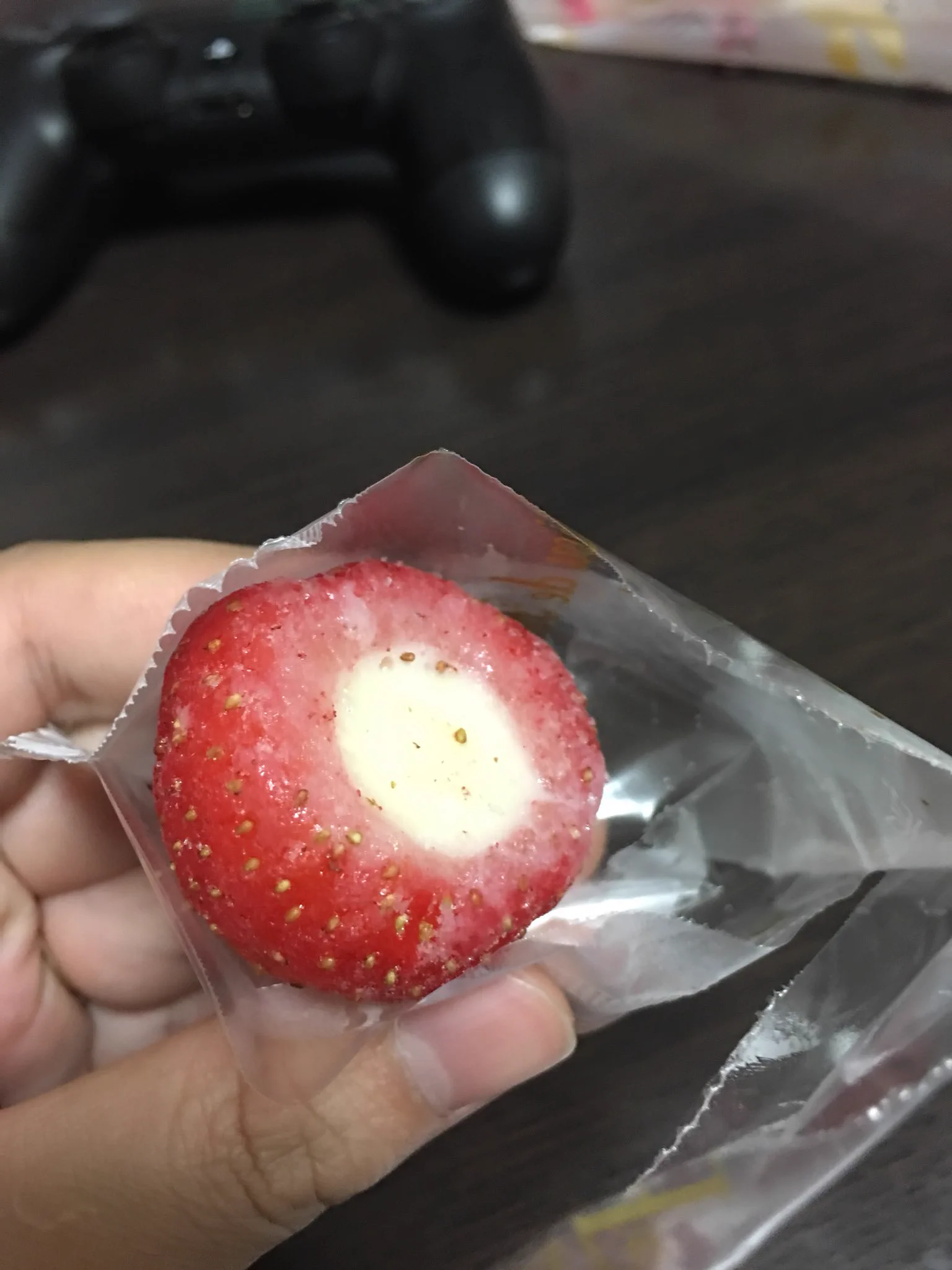 無限に食える？ただの冷凍いちごではなく練乳が中に入った最高のスイーツ！