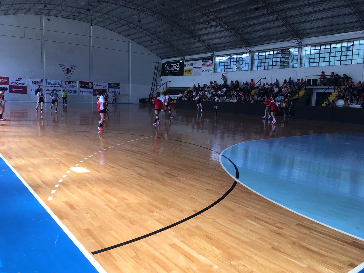 #super4 Arrancó el último torneo del año. Cadetas damas <a href="/HandballAAAJ/">Handball AAAJ</a> vs <a href="/SedaloHandball/">Sedalo</a> .
Seguilo👇
youtube.com/watch?v=XjHsUg…