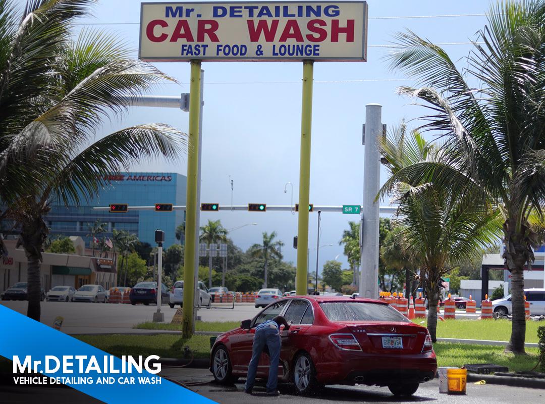 mrexpressgrill's tweet image. ¡Para un instante a degustar mientras nosotros hacemos lo que mejor sabemos hacer! ¡Se un experto en la cocina de Mr. Express que con Mr. Detailing el trabajo estará listo en un abrir y cerrar de ojos!
#miami #florida #carwash #cardetailing