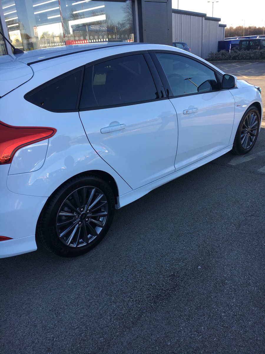 katiejenkinson's tweet photo. I knw ppl say material things won’t bring you happiness, but I’d much rather cry in this beauty than on the bus! I’m so happy!#ford #stline https://t.co/POmweytvqU