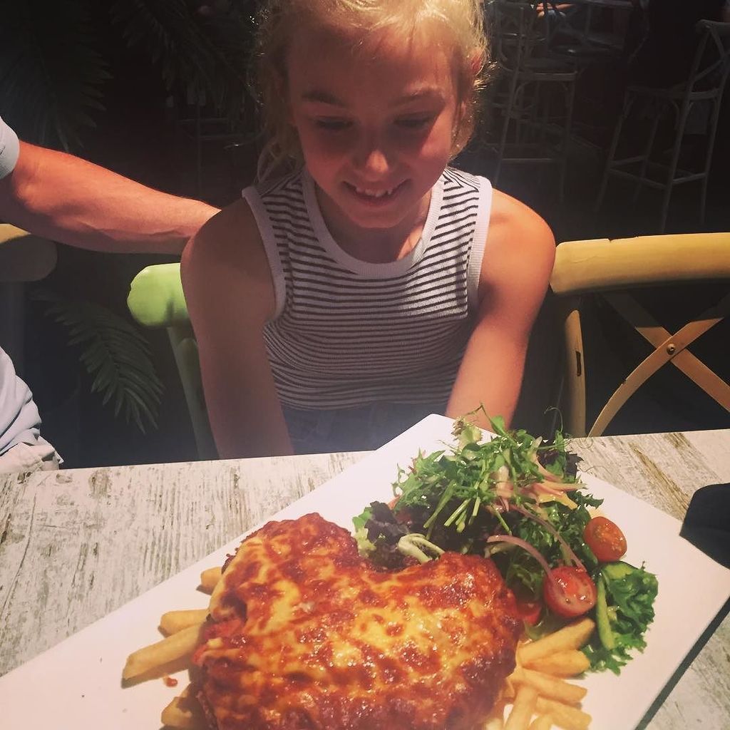 APieceofPerth's tweet photo. Mmm dinner is always scrumptious at The Harbour Terrace - there's no way that plateful is fitting in that little belly tho!! 😂😋 #theharbourterrace https://t.co/gWEgOv8ZTr https://t.co/ufLBevesME