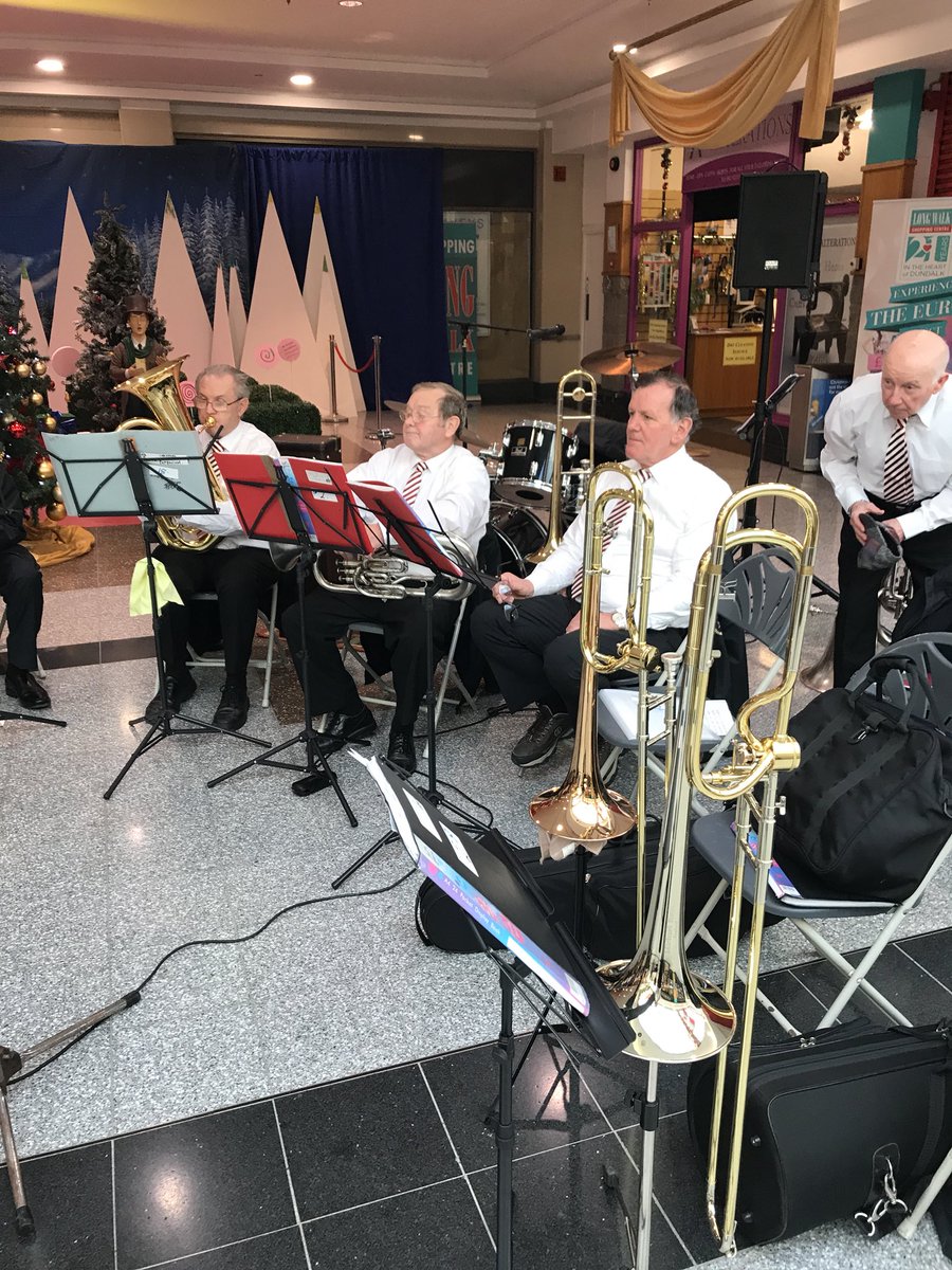 dundalkbrass's tweet photo. We’re ready to play. #Santa. #Dundalk #longwalkSC https://t.co/3qnBBH67Tw