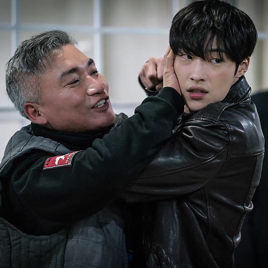 우도환_b tweet media