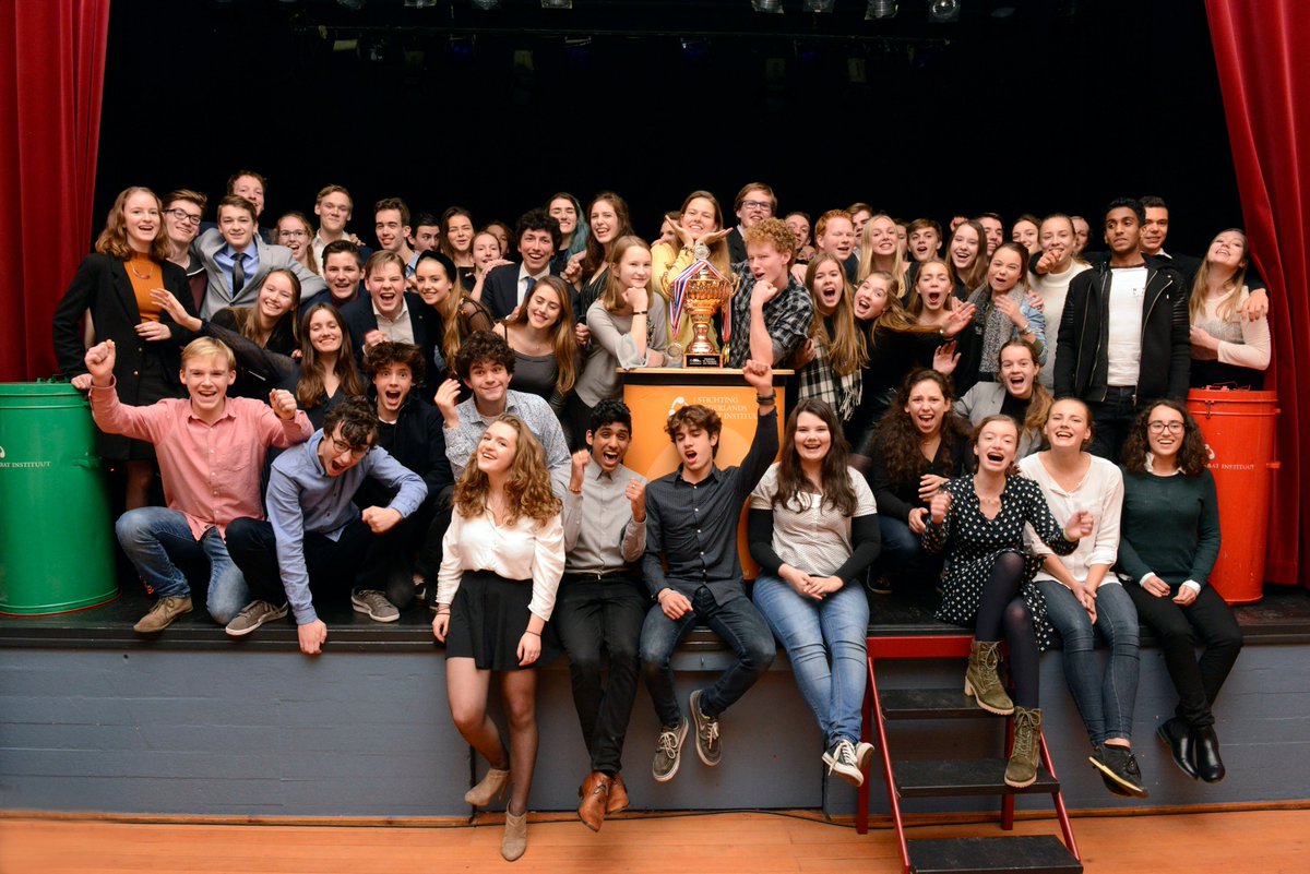 Laatste 10 finalisten NK Debatteren Scholieren bekend! 1. <a href="/MendelcollegeNL/">Mendelcollege</a> 2. Pieter Zandt 3. <a href="/hlml/">HaarlemmermeerLyceum</a> Tweetalig 4. <a href="/hlml/">HaarlemmermeerLyceum</a> Dalton 5. @Het_Vossius_Gym 6. <a href="/Huizermaat/">SG Huizermaat</a> 7. <a href="/DeGoudseWaarden/">CSG De Goudse Waarden</a> 8. Oostvaarderscollege 9. <a href="/Theresialyceum/">Theresialyceum</a> 10. <a href="/EmmausRotterdam/">Emmauscollege</a> Uitslag: bit.ly/voorronde3haar…